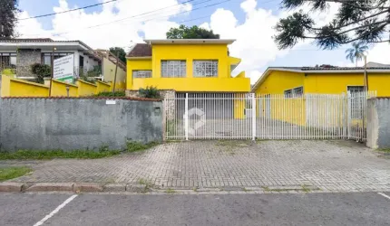 Amplo terreno em excelente localização