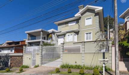 Entre lareira e jacuzzi, só falta você escolhendo!