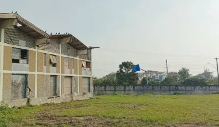 Terreno de esquina com 4000 m² 800 m da rodoviaria de curitiba