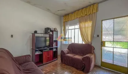 Casa à venda, 4 quartos, 3 vagas, Interlagos - Divinópolis/MG