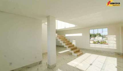 Apartamento Cobertura à venda, 3 quartos, 1 suíte, 3 vagas, Esplanada - Divinópolis/MG
