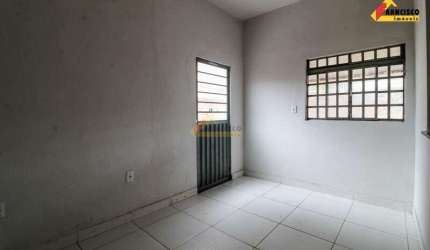 Casa à venda, 5 quartos, 2 vagas, Santa Rosa - Divinópolis/MG