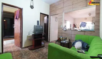 Casa à venda, 3 quartos, 2 vagas, Catalão - Divinópolis/MG