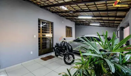 Casa à venda, 4 quartos, 1 suíte, 2 vagas, Interlagos - Divinópolis/MG