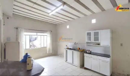 Casa à venda, 6 quartos, 2 vagas, Icaraí - Divinópolis/MG