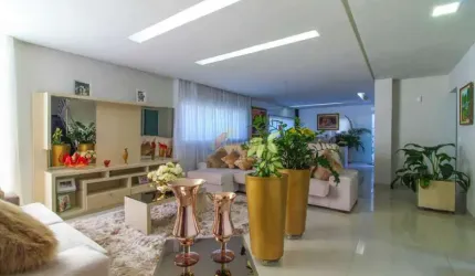 Casa de alto padrão