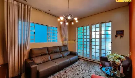 Casa à venda, 3 quartos, 1 suíte, 2 vagas, Porto Velho - Divinópolis/MG