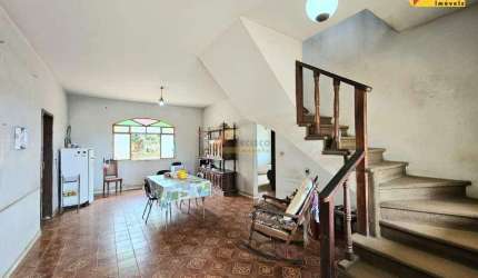 Casa à venda, 6 quartos, 1 suíte, 5 vagas, Bom Pastor - Divinópolis/MG