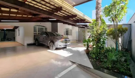 Casa à venda, 4 quartos, 1 suíte, 2 vagas, Belvedere - Divinópolis/MG