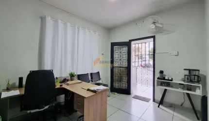 Casa à venda, 3 quartos, 1 vaga, Centro - Divinópolis/MG