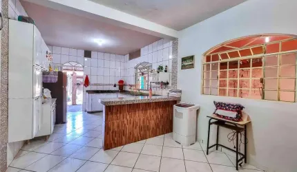 Casa à venda, 3 quartos, 2 vagas, Santa Rosa - Divinópolis/MG
