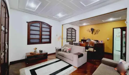 Casa à venda, 3 quartos, 1 suíte, 2 vagas, Planalto - Divinópolis/MG