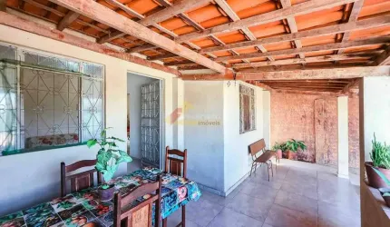 Casa à venda, 3 quartos, 3 vagas, Maria Helena - Divinópolis/MG