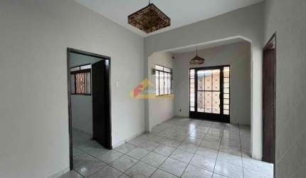 Casa localizada no bairro Interlagos