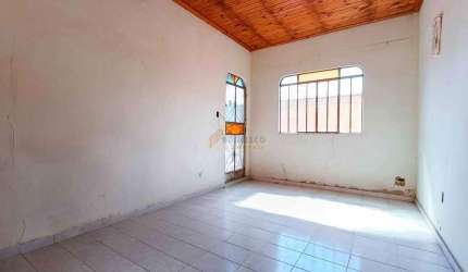 Casa para aluguel, 2 quartos, 2 vagas, Esplanada - Divinópolis/MG