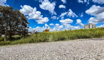 Lote localizado no bairro São Roque