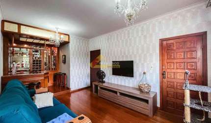 Apartamento localizado no Centro