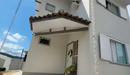 Casa para Venda em Brusque, Dom Joaquim, 3 dormitórios, 2 banheiros, 1 vaga