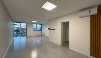 Sala Comercial para Locação em Brusque, Centro I, 2 banheiros, 1 vaga