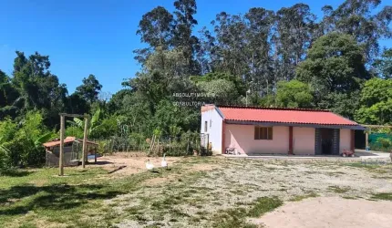 Chácara à venda em Elias Fausto-SP, 5 quartos, 1 suíte, 1 sala, 1 banheiro, 1 vaga de garagem, 100,00m². Imperdível!