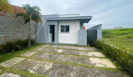 Casa à venda em cidade e bairro desejados: 2 quartos, 1 sala, 1 banheiro, 53,40 m² de área.