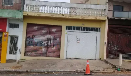 Casa 1 dormitório com salão comercial - Vila Rica