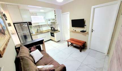 Apartamento Mobiliado e Reformado, 2 Quartos (1 Suíte), Frente ao Mar – José Menino, Santos/SP