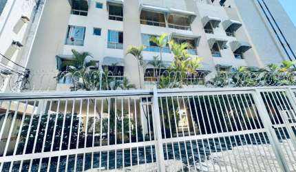 Amplo 3/4 no Costa Azul com 135m², 2 vagas e excelente localização!