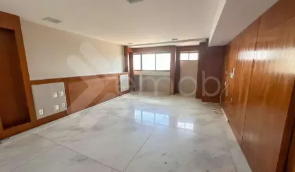 Apartamento à venda em Petrópolis (Natal/RN) I Cond Maison Petrópolis | 5 suítes - 396m²