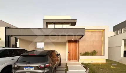 Casa à venda em Nova Parnamirim (Parnamirim/RN) I Condomínio Monte Carlo | 3 suítes, 167,72m²