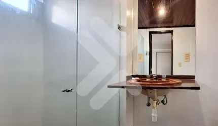 Apartamento à locação em Petrópolis (Natal/RN) | Edifício Pres. Tancredo Neves | 4 quartos - 270m²