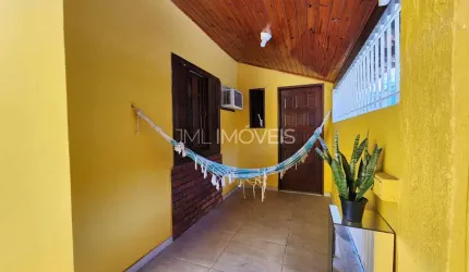 Casa com varanda em Jardim Primavera