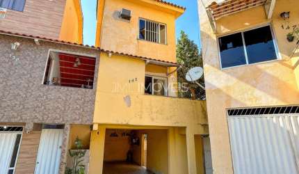Casa em condominio triplex em Jardim Primavera