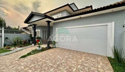 Exelente casa sendo 3 dormitórios com 1 suíte, localizado no bairro Igara.
