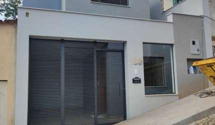 Casa à venda em Conselheiro Lafaiete-MG, Alvorada, 3 quartos, 1 suíte, 3 banheiros, 114m².