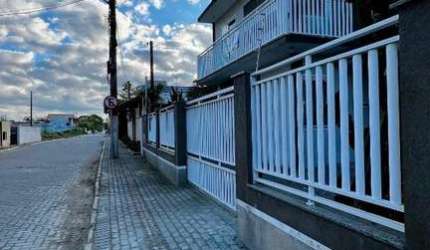 Casa térrea para locação em rua tranquila com segurança e vizinhança fixa