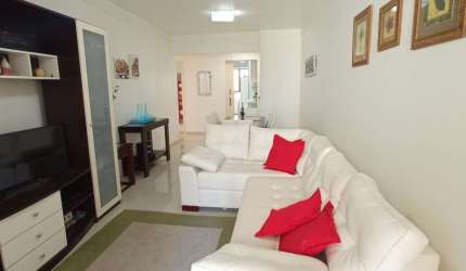 Apartamento Padrão - 02 Quadras no mar