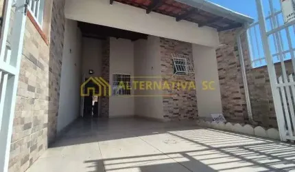 Casa à venda com 02 quartos sendo 01 suíte em Itacolomi - Balneário Piçarras - SC