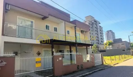 Sobrado à venda com 02 suítes em Itacolomi