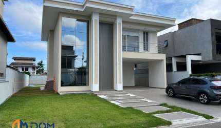 Casa Alto Padrão em condomínio Fechado