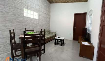 Casa 02 Dormitórios com 02 Vagas de Garagem em Residencial Familiar