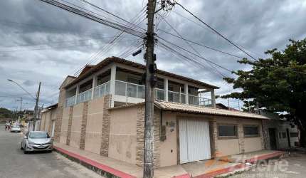 CASA COM ÁREA DE LAZER COMPLETA EM SANTA MÔNICA GUARAPARI...
