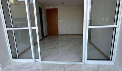 Apartamento de 2 Quartos em Prédio Novo, Pronto para Morar!