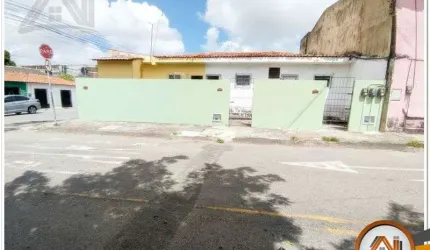 Imóvel com 4 casas, 6 dormitórios à venda, 150 m²- Jóquei Clube - Fortaleza/CE