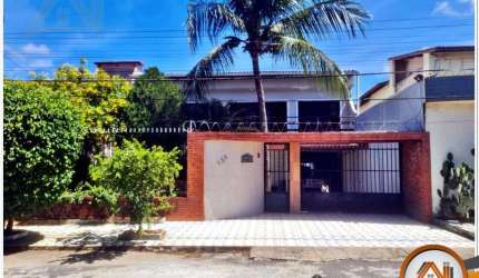 Casa com 4 dormitórios à venda, 200 m² por R$ 1.200.000,00 - Vicente Pinzon - Fortaleza/CE