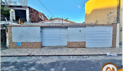 Casa com 4 dormitórios à venda, 260 m² por R$ 680.000 - Montese