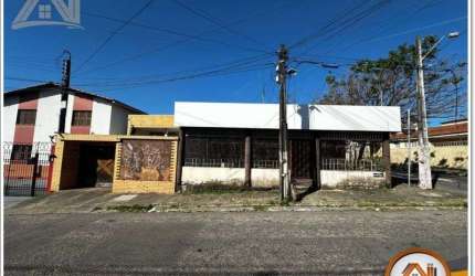 Casa com 4 dormitórios à venda, 396 m² por R$ 800.000,00 - Montese - Fortaleza/CE