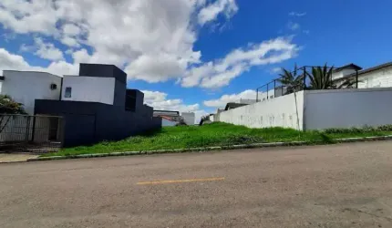 Terreno plano para quem quer morar bem!