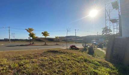Terreno com 455 m², no Alphaville, aceita financiamento.