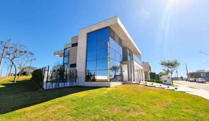 Casa com 4 quartos, no Alphaville, estuda permuta.